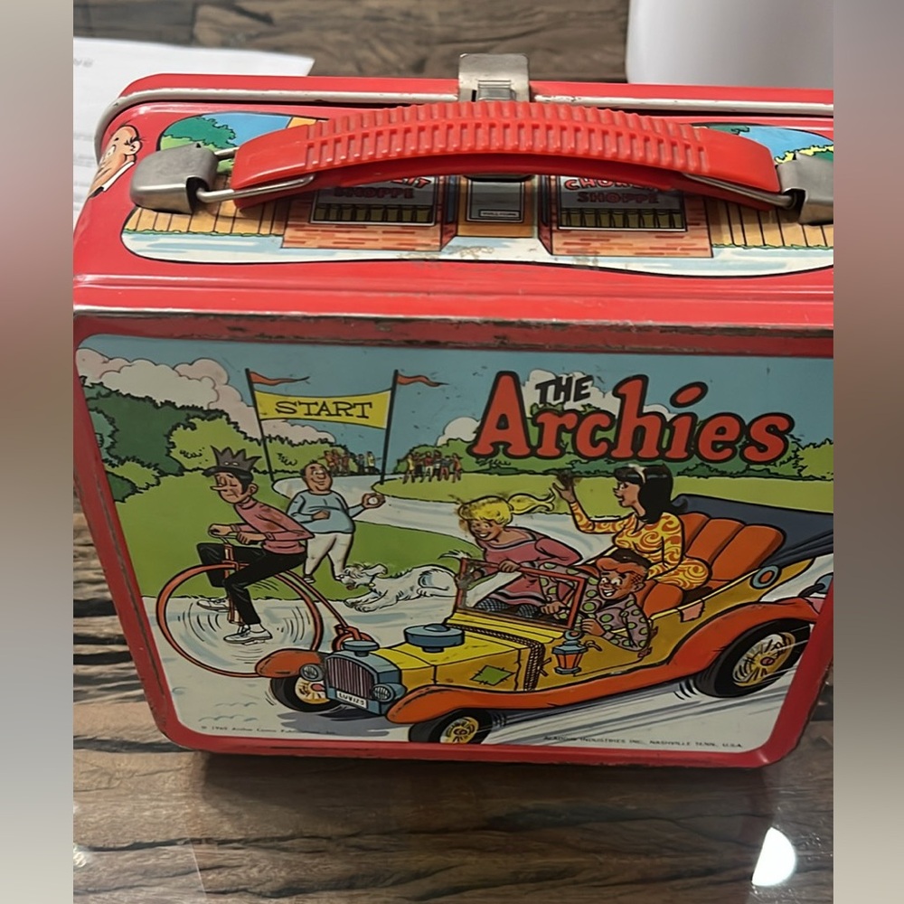Vintage 1969 the Archie’s metal lunchbox